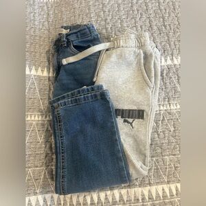 Bunde of 2 - Levi’s Kids Straight-Leg Blue Jeans and Puma joggers, boys, size 6